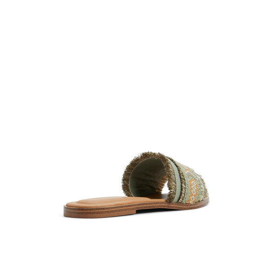 Nalani Sandal