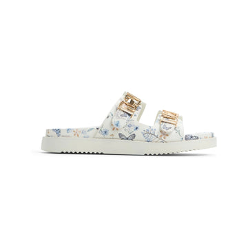 Alessie Sandal