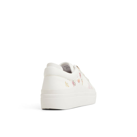 Brynlee Sneakers