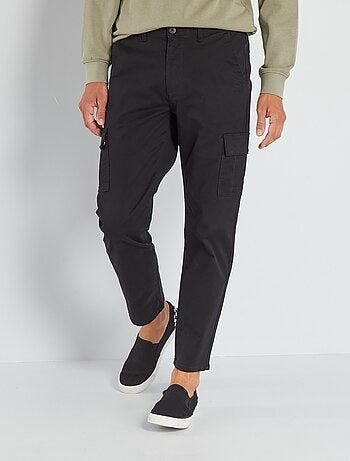 Trousers with pockets