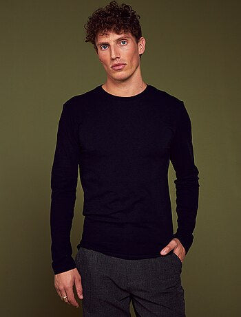 Long-sleeved slim-fit T-shirt