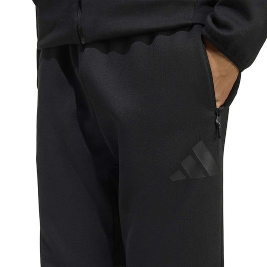 بنطال رياضي بقصة مدببة من مجموعة adidas Z.N.E.