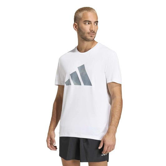 قميص adi365 Running Essentials بشعار العلامة التجارية